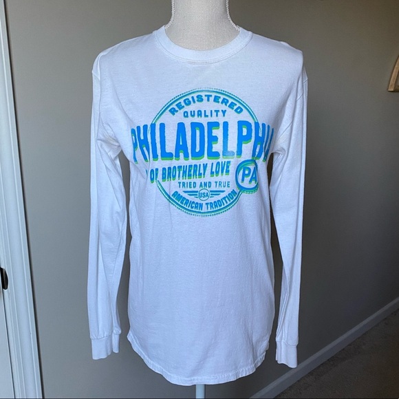 Gildan | Philadelphia | Women’s | Long-Sleeve | T-Shirt - Picture 2 of 16